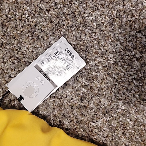 NWT Shade & Shore V-Neck One Piece Swimsuit Cut-Out Back - Picture 2 of 3